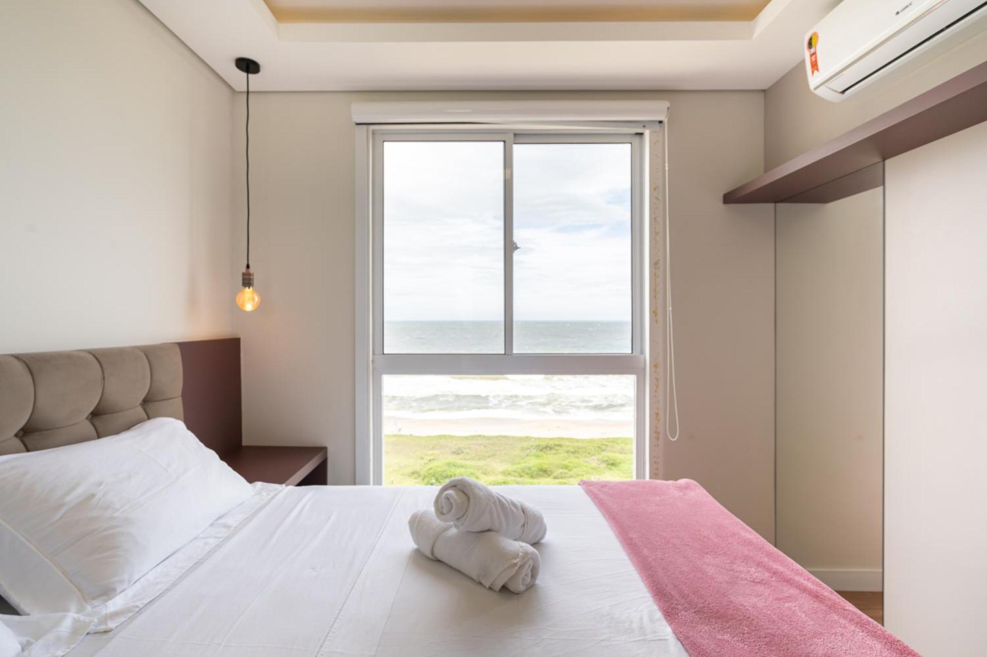 Apto Completo Com Vista Mar Pe Na Areia Em Em Com Spa, Piscina, Quadra De Futebol, Sala De Jogos, Brinquedoteca, Complexo Com Diversos Comercios Apartment